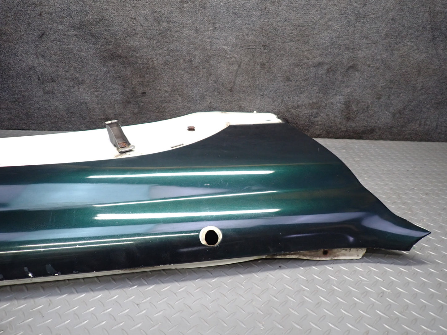 1996-1997 Lexus FZJ80L LX450 Front Right Fender Shell Cover Panel Green