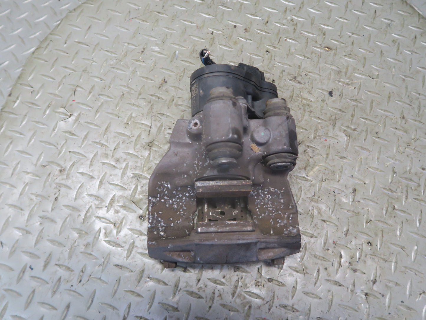 14-21 Maserati Quattroporte SQ4 M156 Rear Left & Right Parking Brake Caliper Set