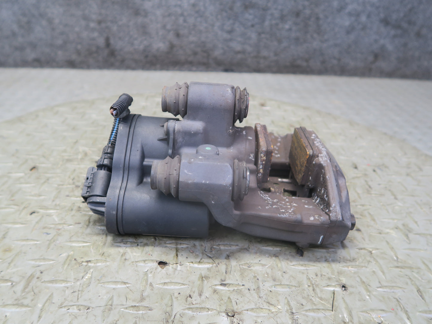 14-21 Maserati Quattroporte SQ4 M156 Rear Left & Right Parking Brake Caliper Set