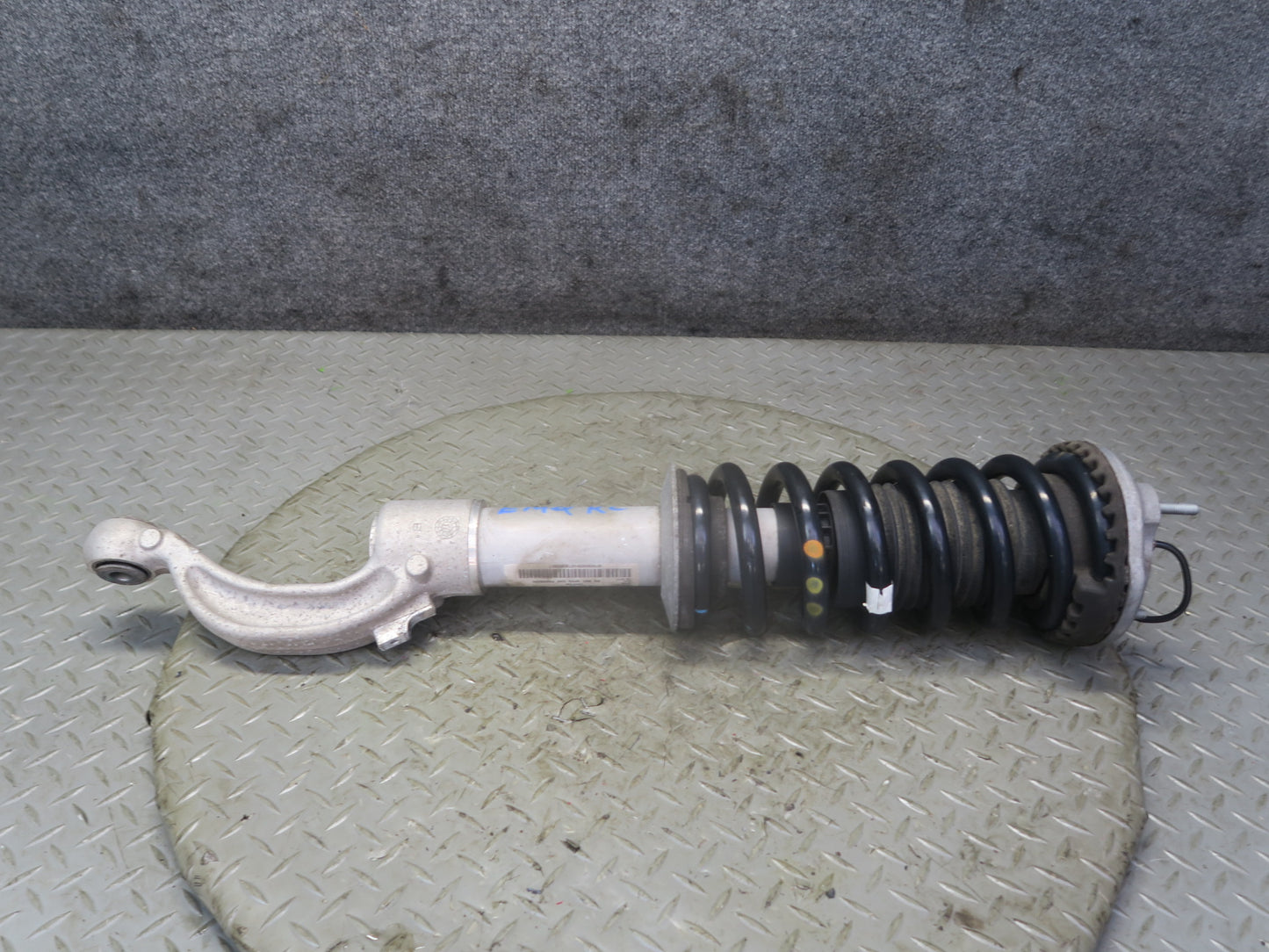 14-21 Maserati Quattroporte SQ4 M156 Front Left & Right Shock Strut Absorber Set