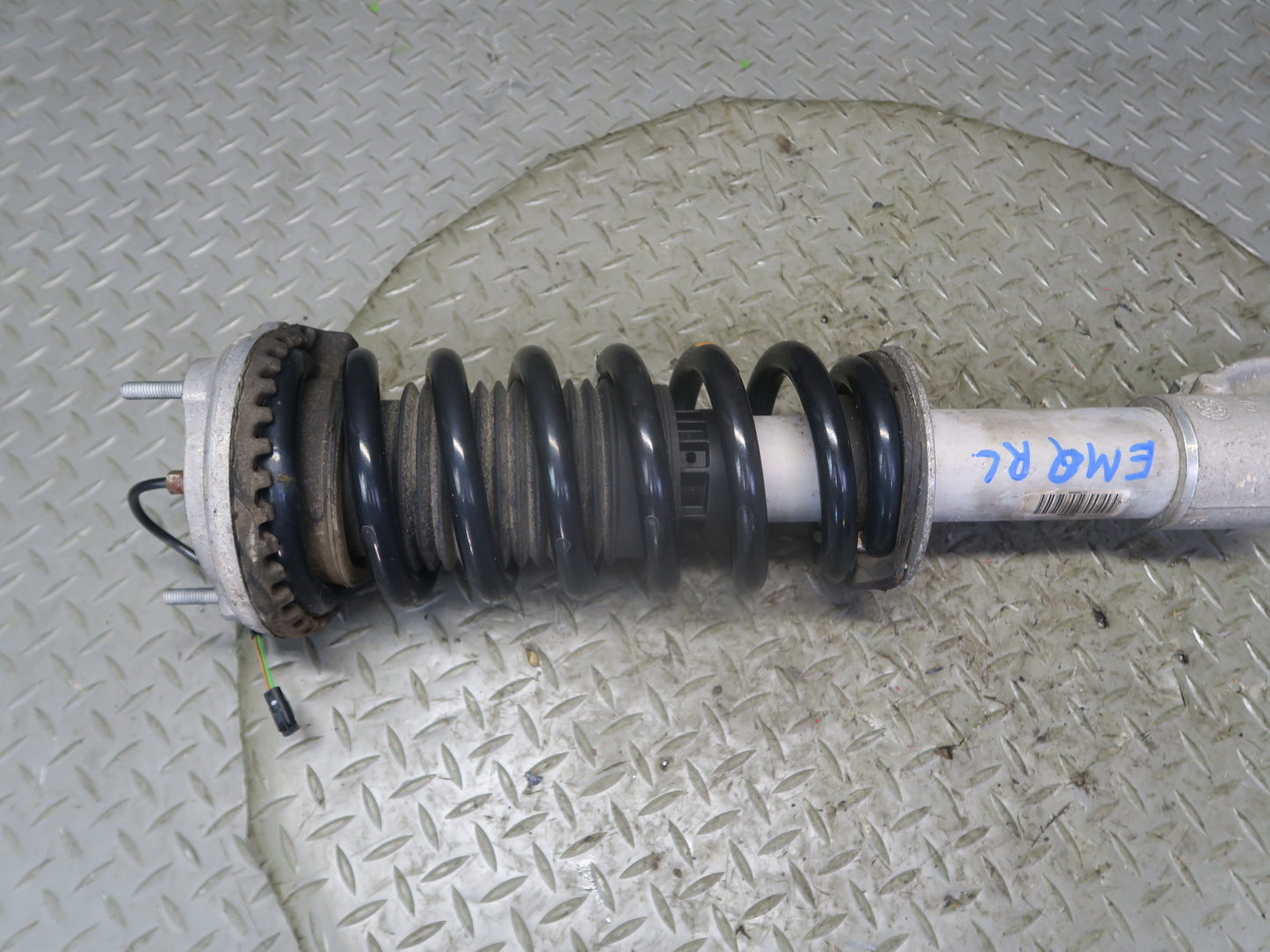 14-21 Maserati Quattroporte SQ4 M156 Front Left & Right Shock Strut Absorber Set
