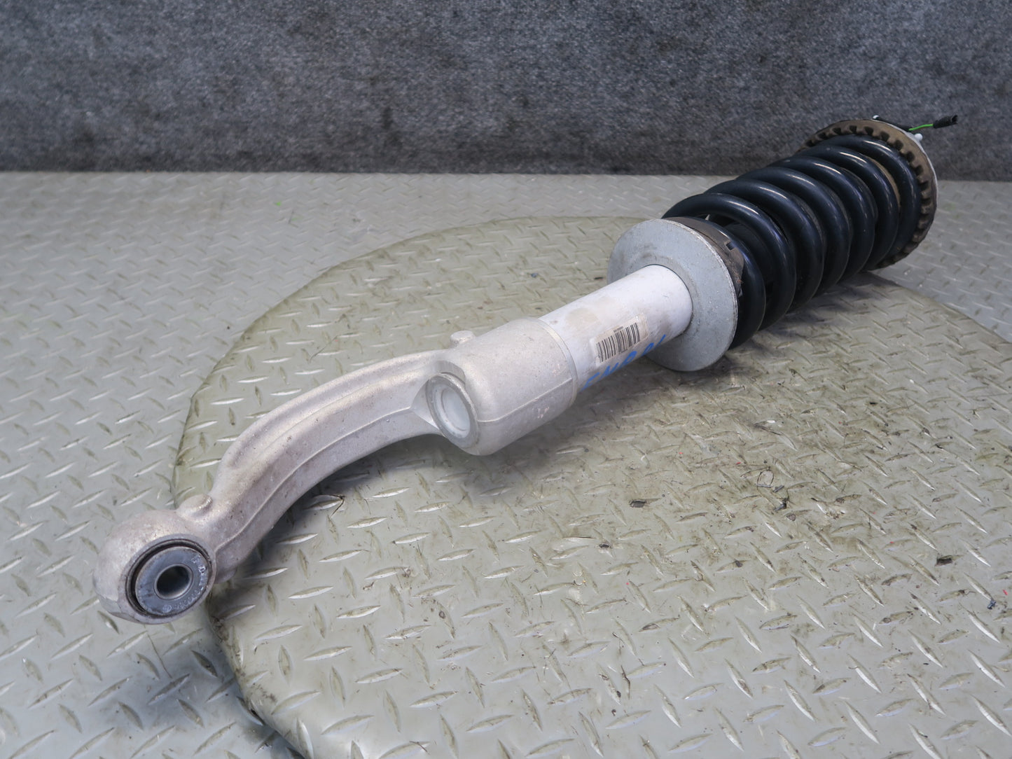 14-21 Maserati Quattroporte SQ4 M156 Front Left & Right Shock Strut Absorber Set