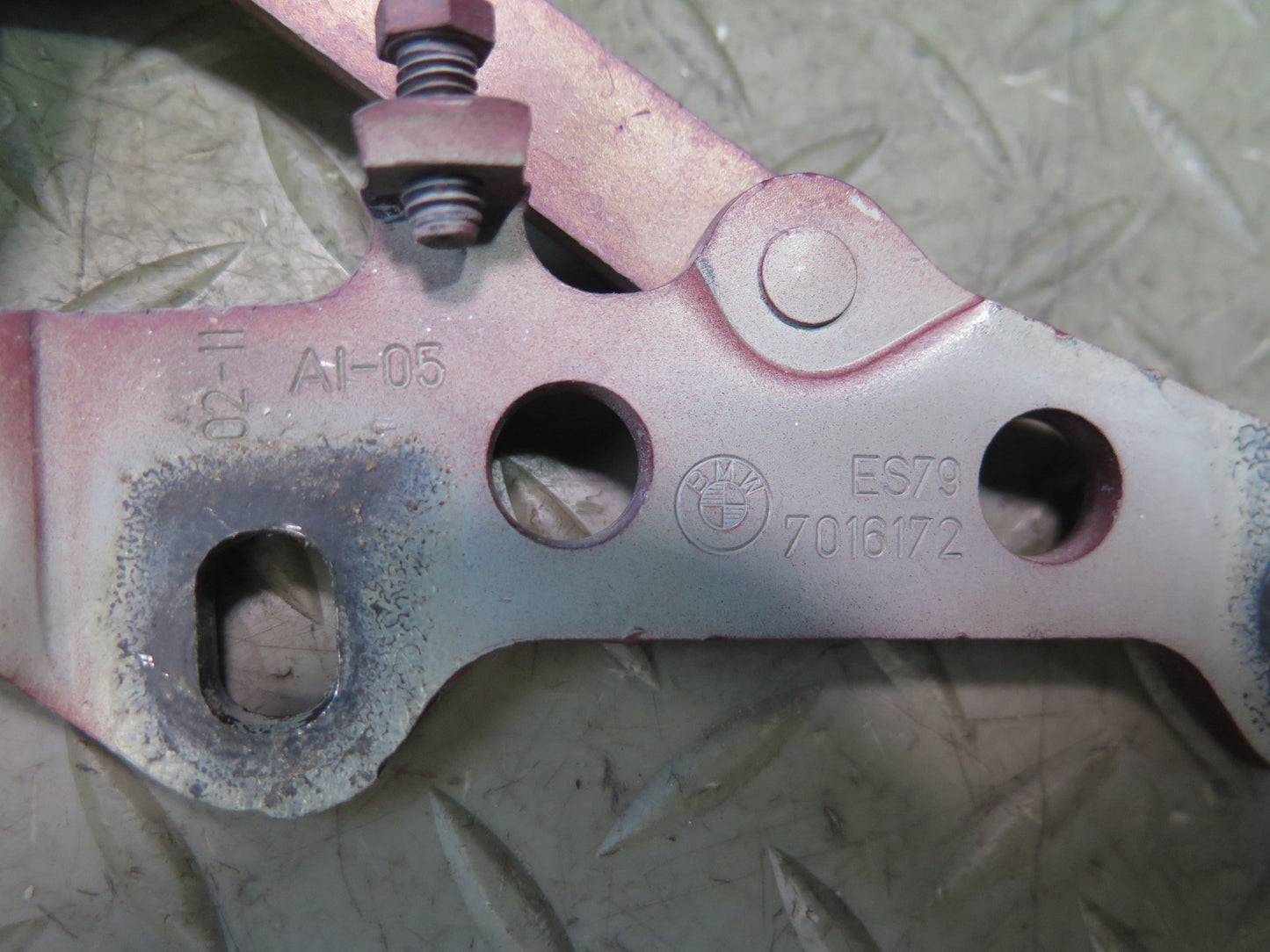 03-08 BMW E86 E85 Z4 Set of 2 Front Left & Right Hood Bonnet Hinge RED OEM