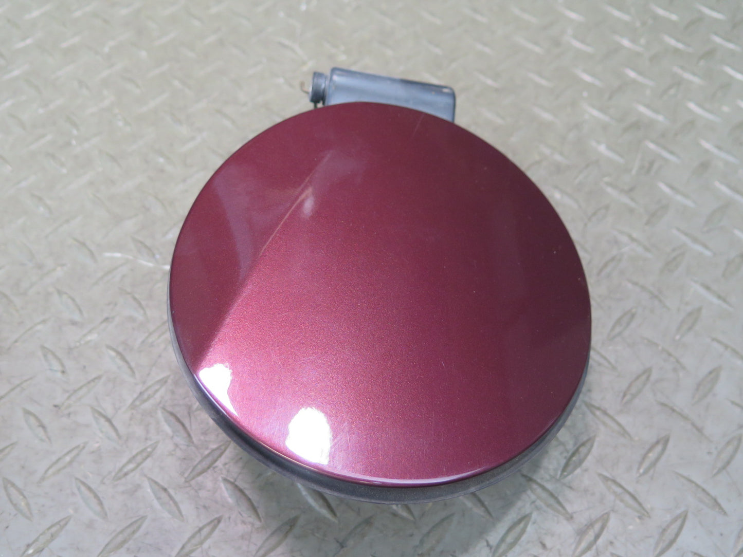 03-08 BMW E85 Z4 Fuel Tank Filler Door Lid Cover w Housing Merlot RED OEM
