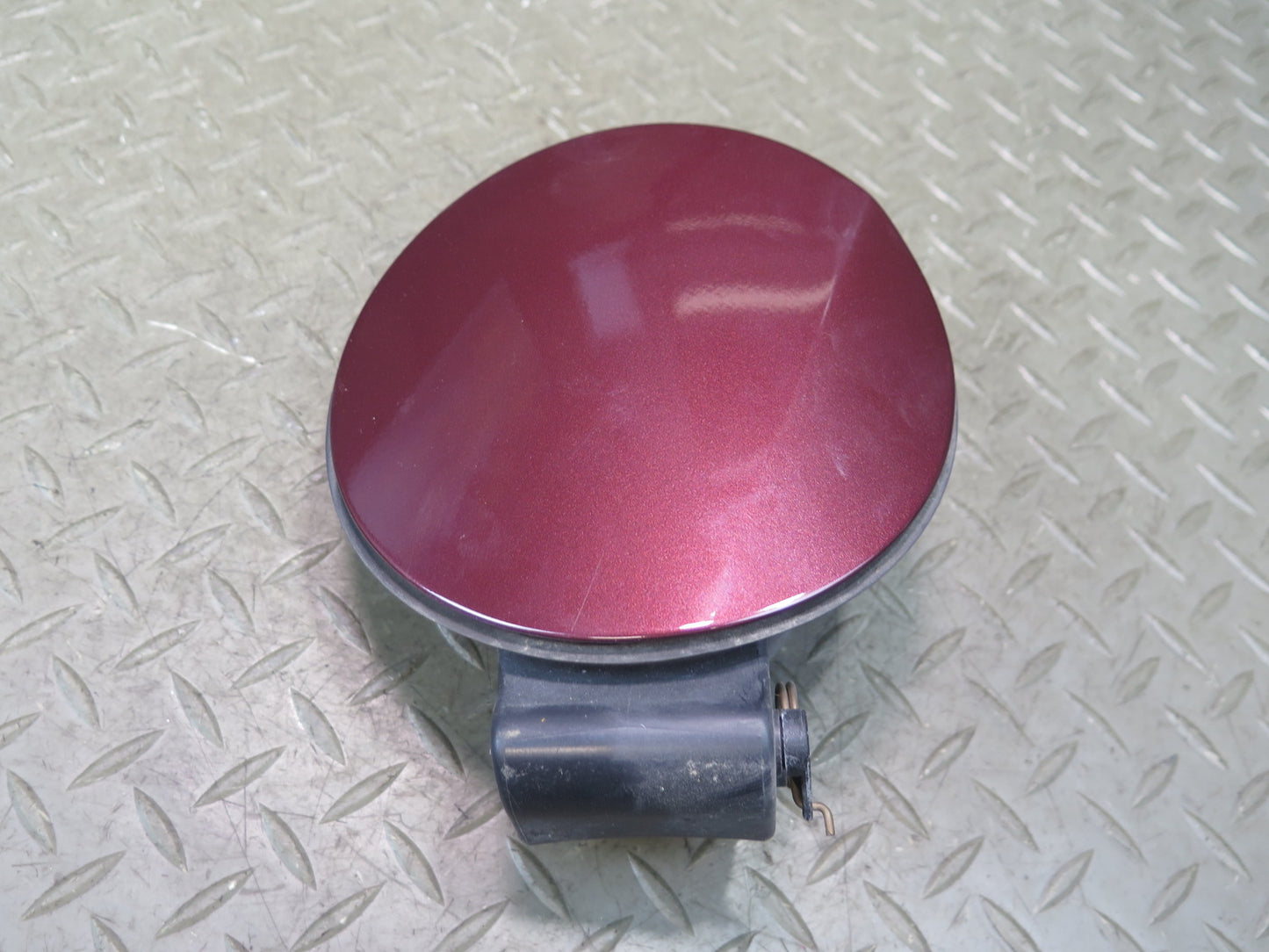 03-08 BMW E85 Z4 Fuel Tank Filler Door Lid Cover w Housing Merlot RED OEM