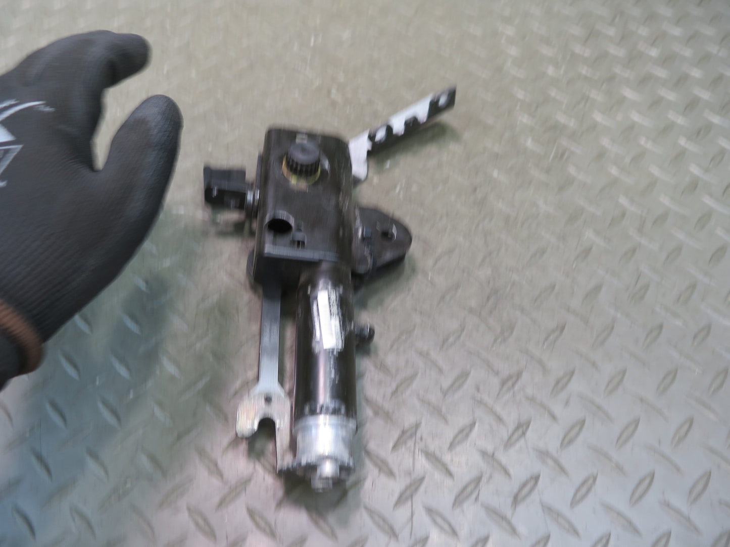 03-08 BMW Z4 E85 Right Convertible TOP Hydraulic Cylinder Hinge 78K OEM