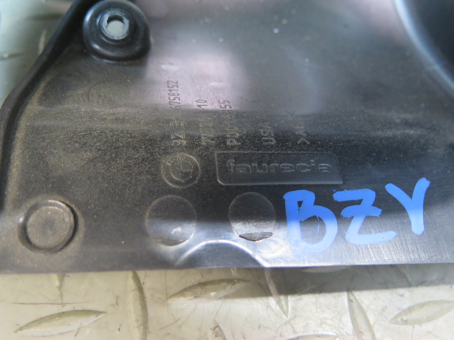 03-08 BMW E85 Z4 Steering Column Upper & Lower Trim Cover Panel Black OEM