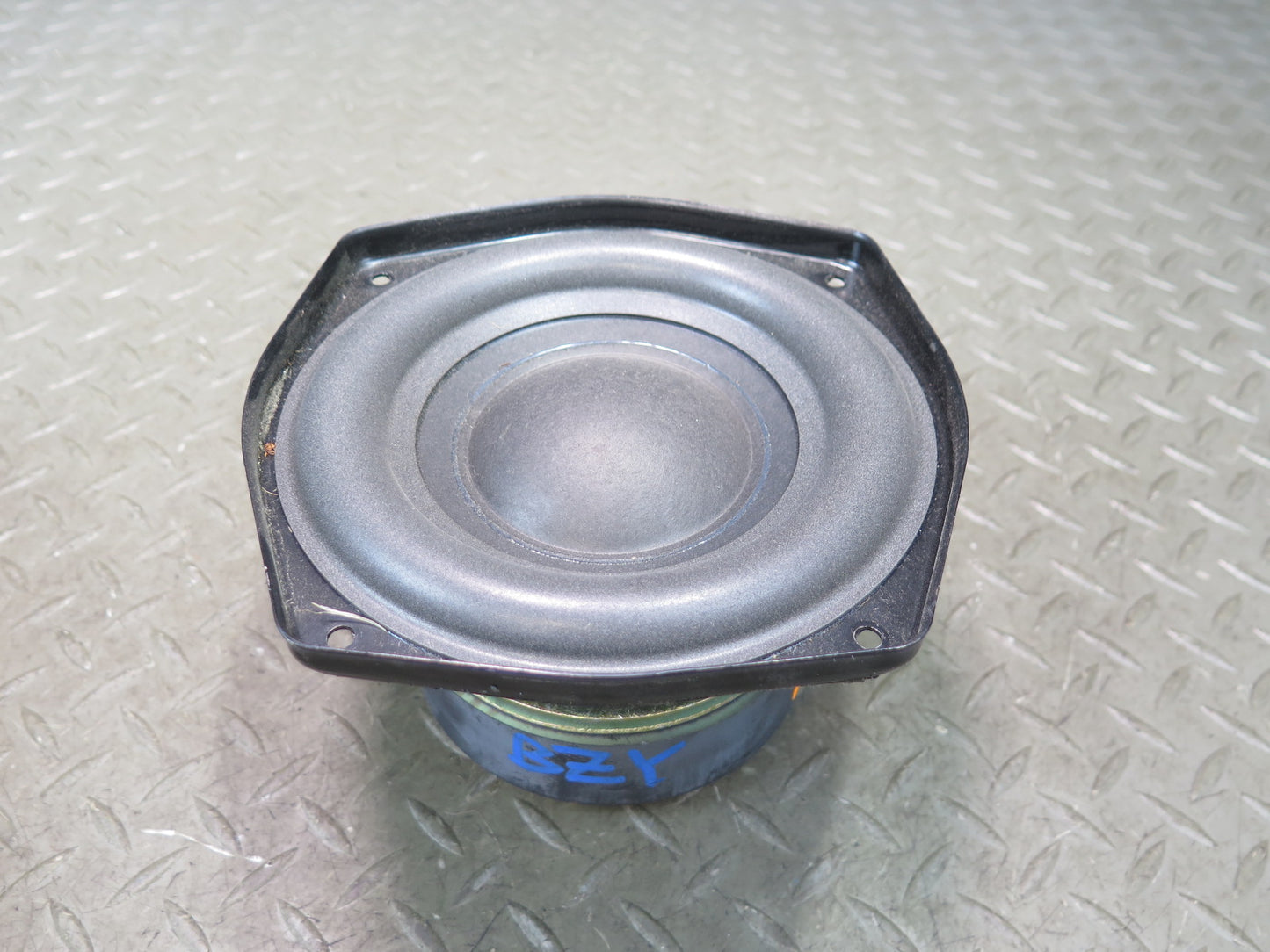 03-08 BMW E85 Z4 Set of 2 Rear TOP Hi-fi Subwoofer Speaker 6915841 OEM