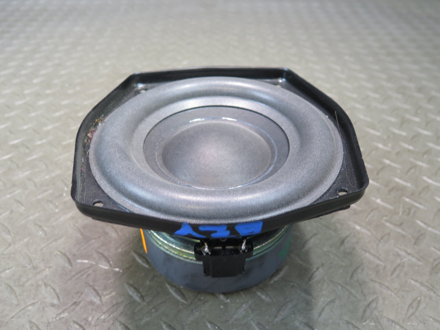03-08 BMW E85 Z4 Set of 2 Rear TOP Hi-fi Subwoofer Speaker 6915841 OEM