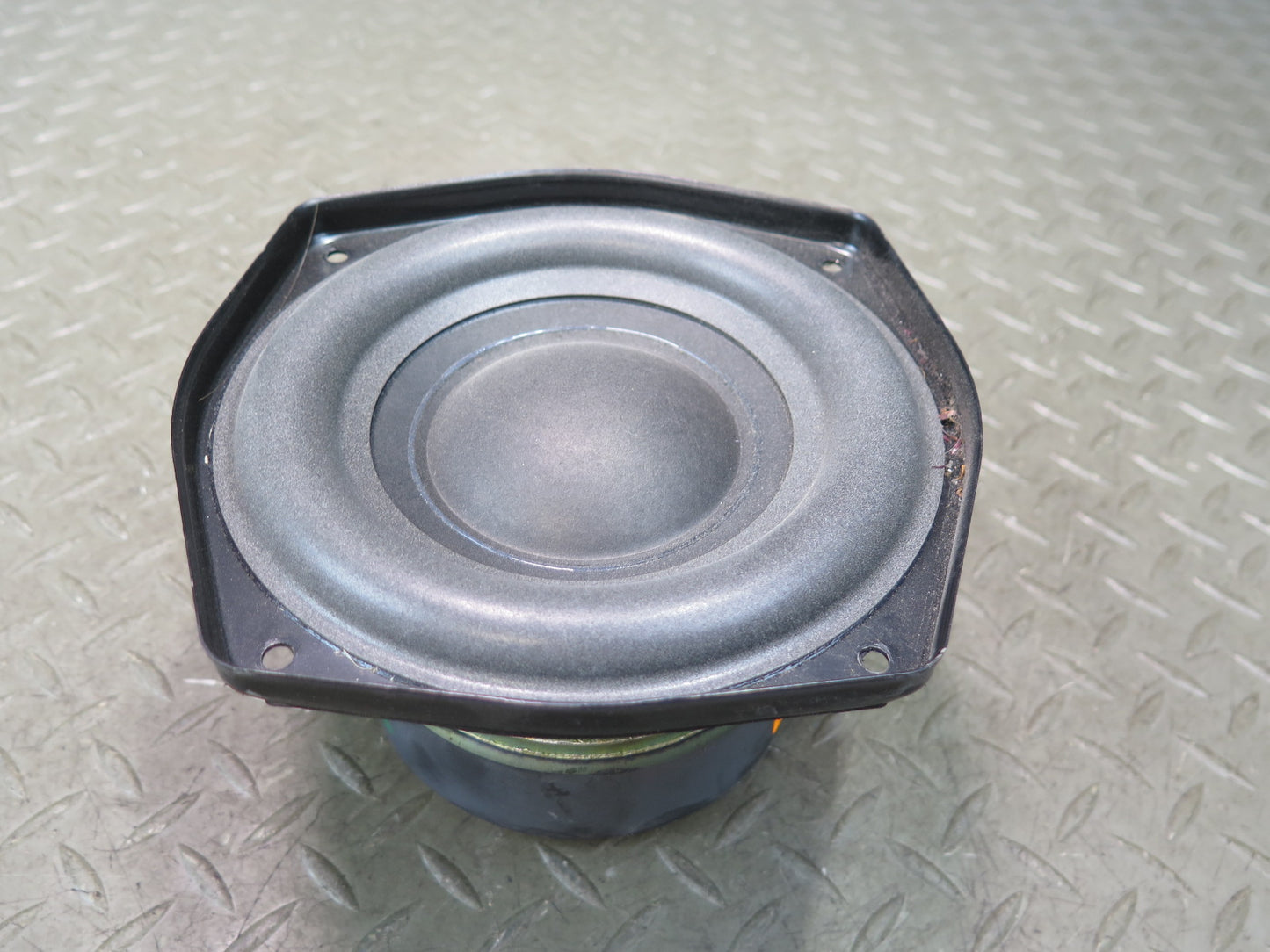 03-08 BMW E85 Z4 Set of 2 Rear TOP Hi-fi Subwoofer Speaker 6915841 OEM