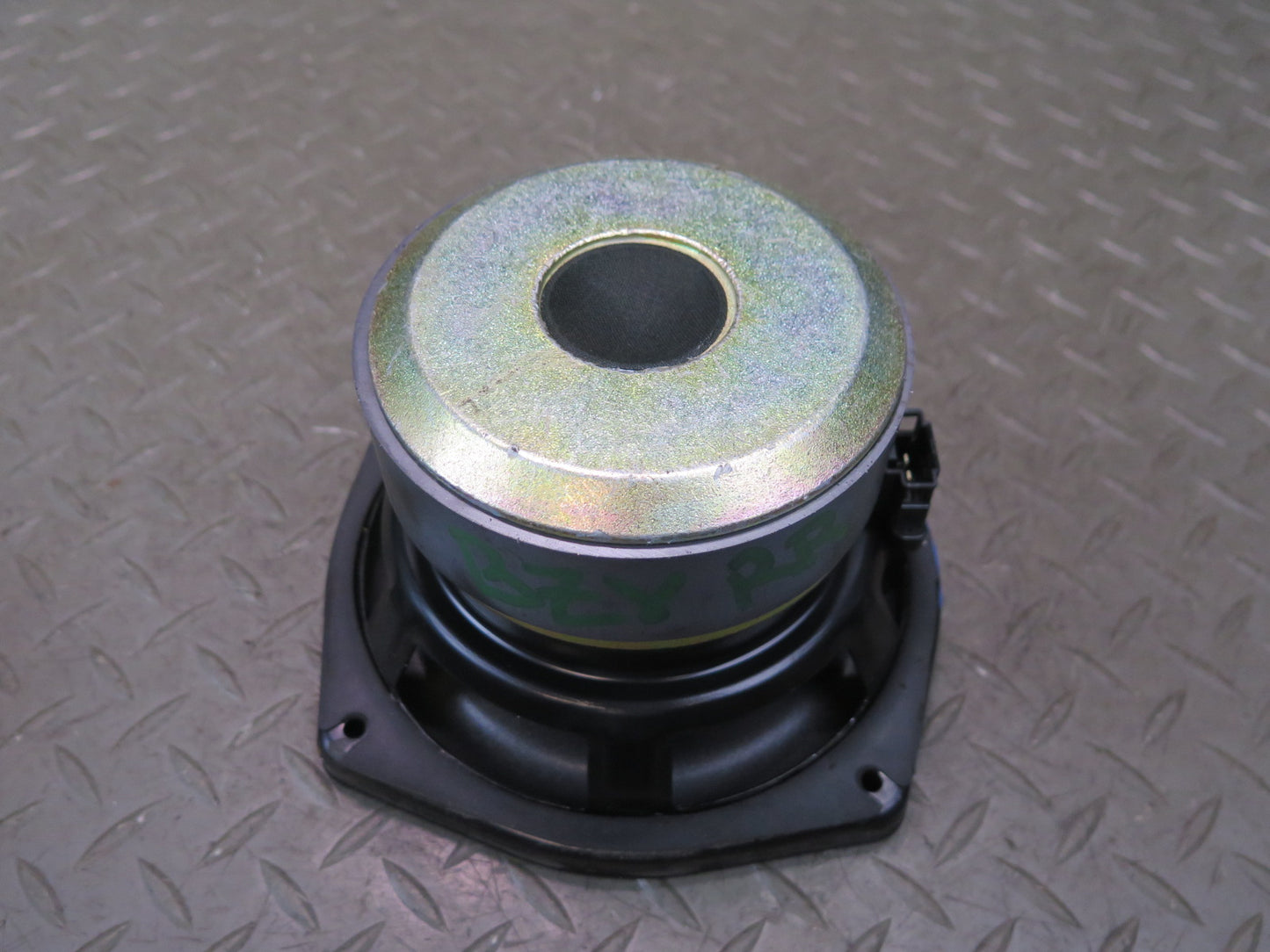 03-08 BMW E85 Z4 Set of 2 Rear TOP Hi-fi Subwoofer Speaker 6915841 OEM
