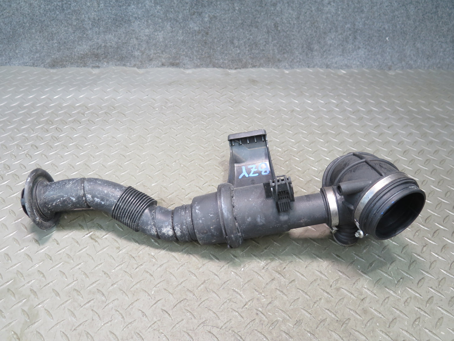 03-05 BMW E85 Z4 M54 3.0L Air Intake Acoustic Resonator Hose Tube Pipe OEM