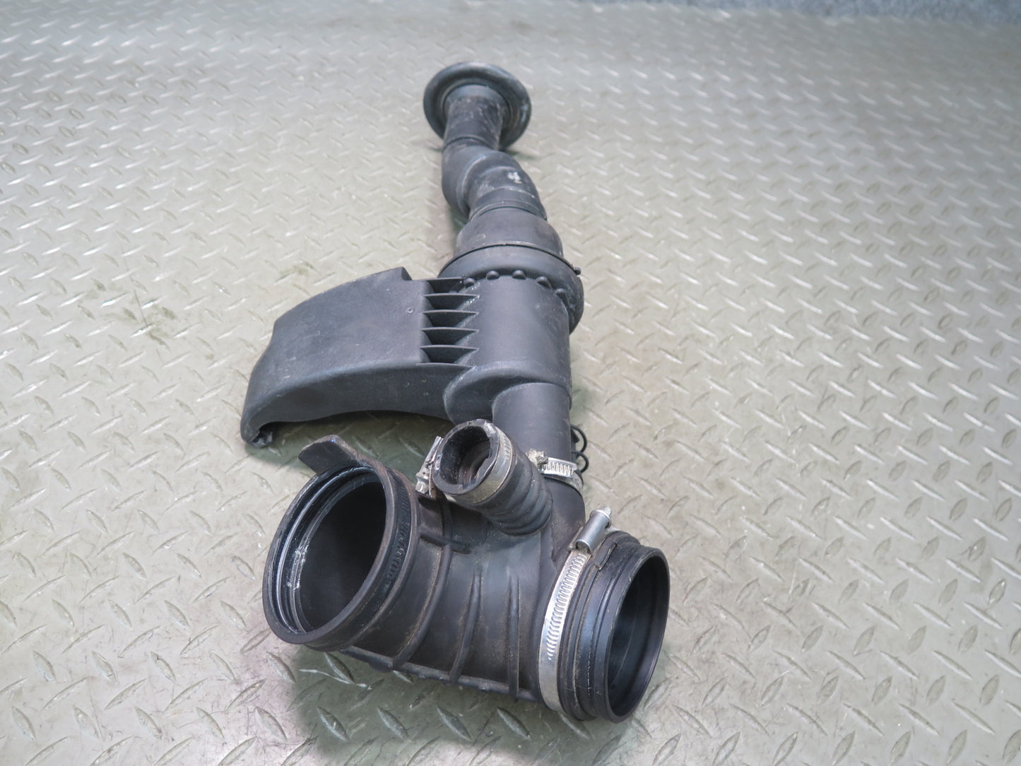 03-05 BMW E85 Z4 M54 3.0L Air Intake Acoustic Resonator Hose Tube Pipe OEM