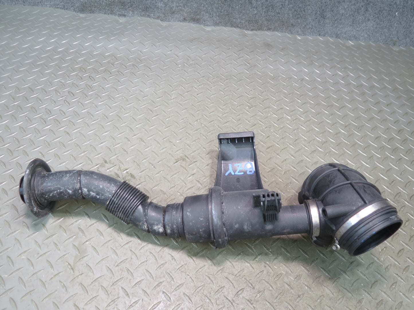 03-05 BMW E85 Z4 M54 3.0L Air Intake Acoustic Resonator Hose Tube Pipe OEM