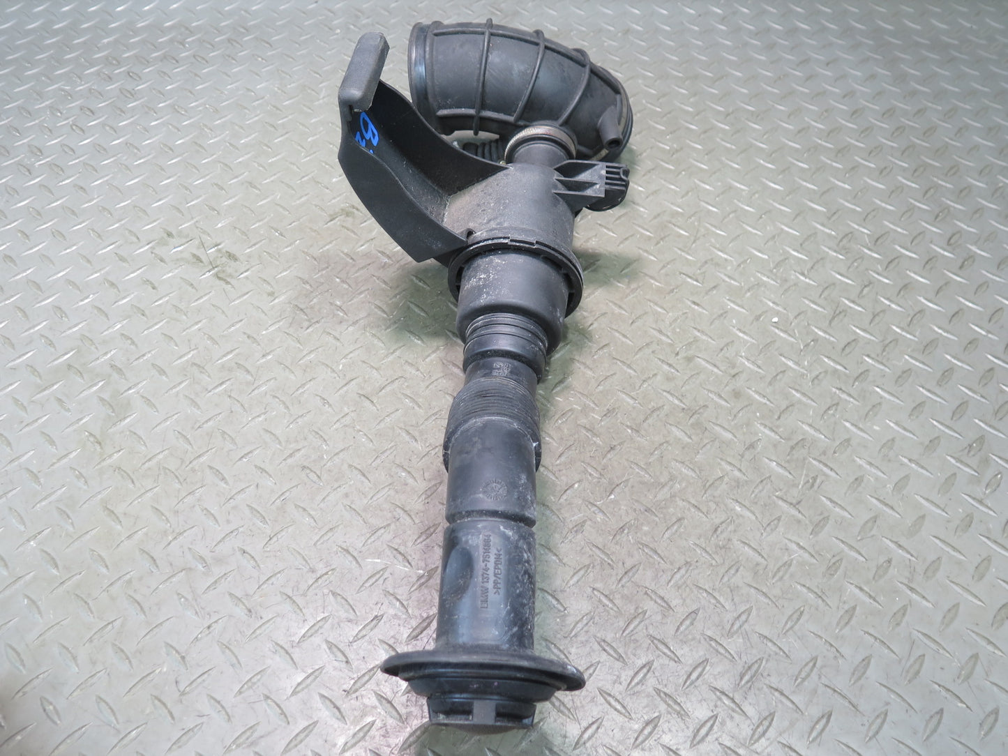 03-05 BMW E85 Z4 M54 3.0L Air Intake Acoustic Resonator Hose Tube Pipe OEM