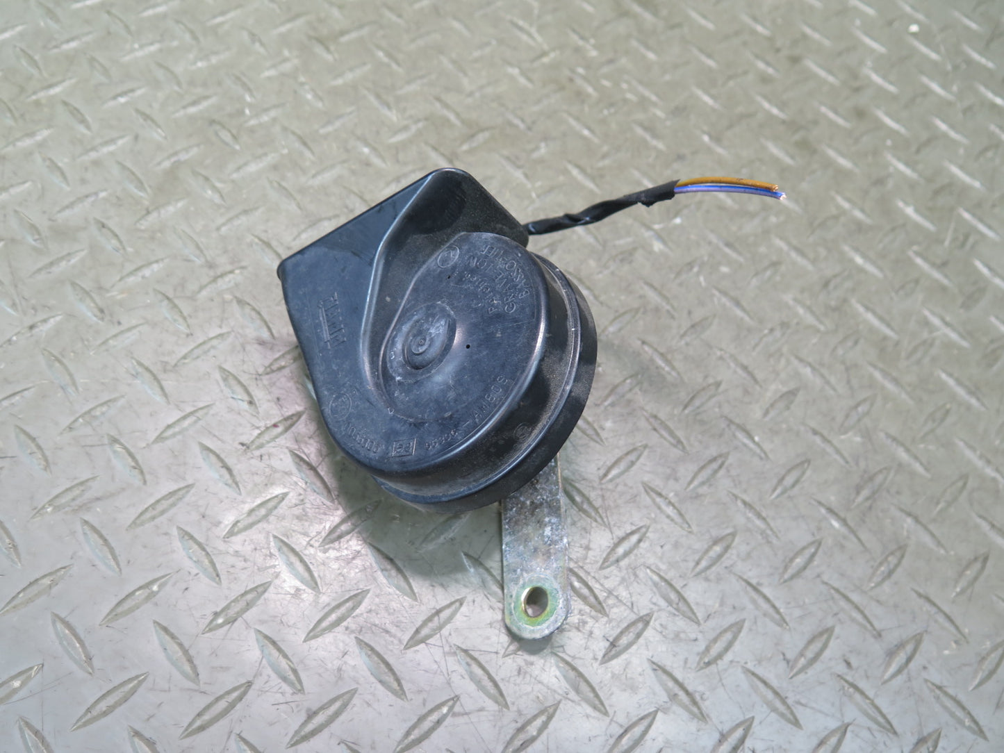 03-08 BMW E86 E85 Z4 Set of 2 High & Low Tone Pitch Horn Signal OEM