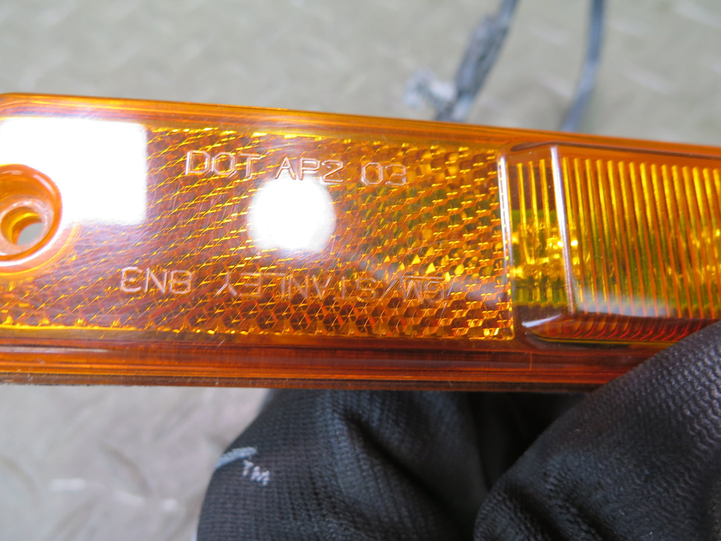 2003-2009 Hummer H2 Front Left & Right Fender Side Marker Light Lamp Set of 2
