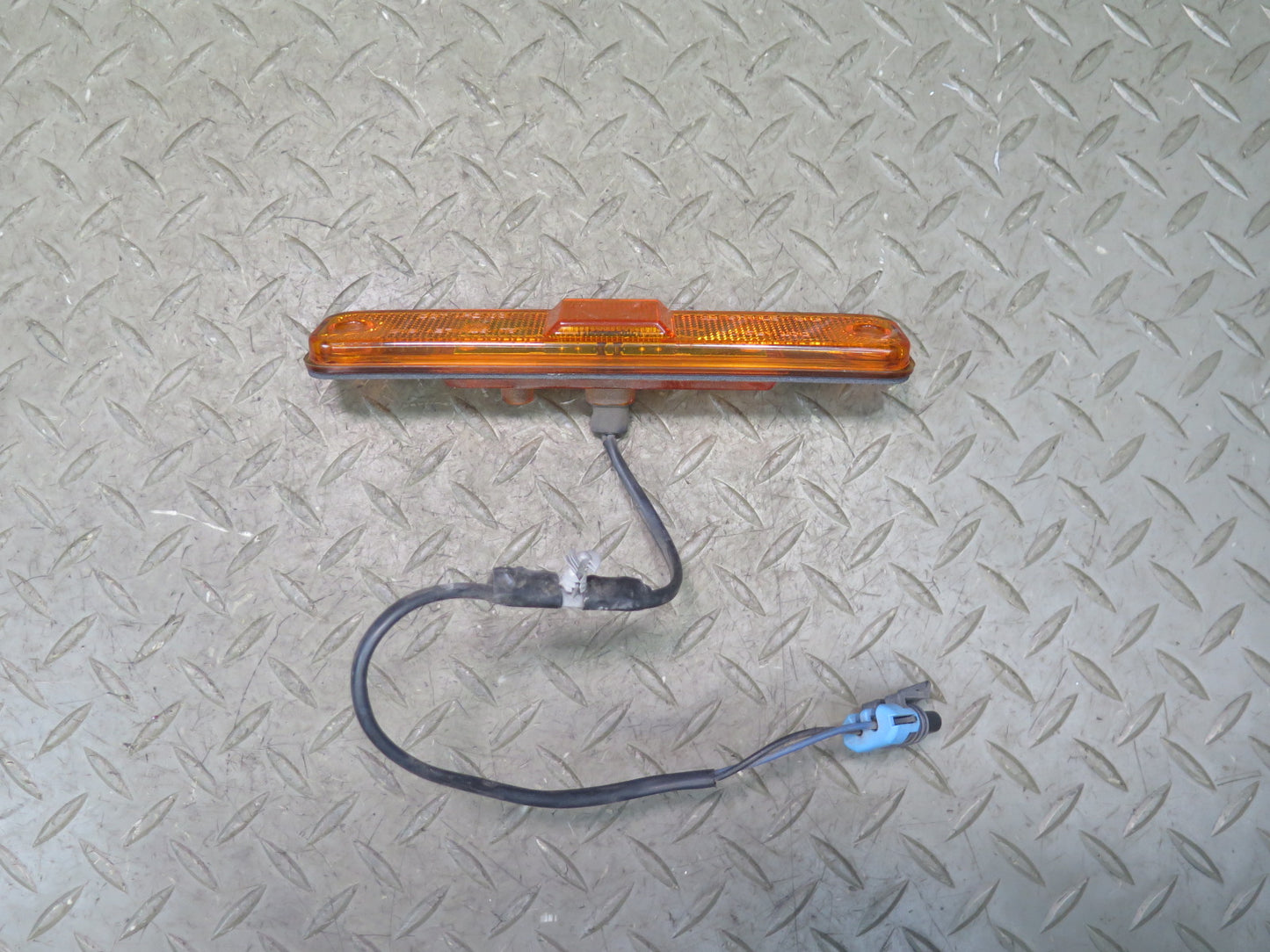 2003-2009 Hummer H2 Front Left & Right Fender Side Marker Light Lamp Set of 2