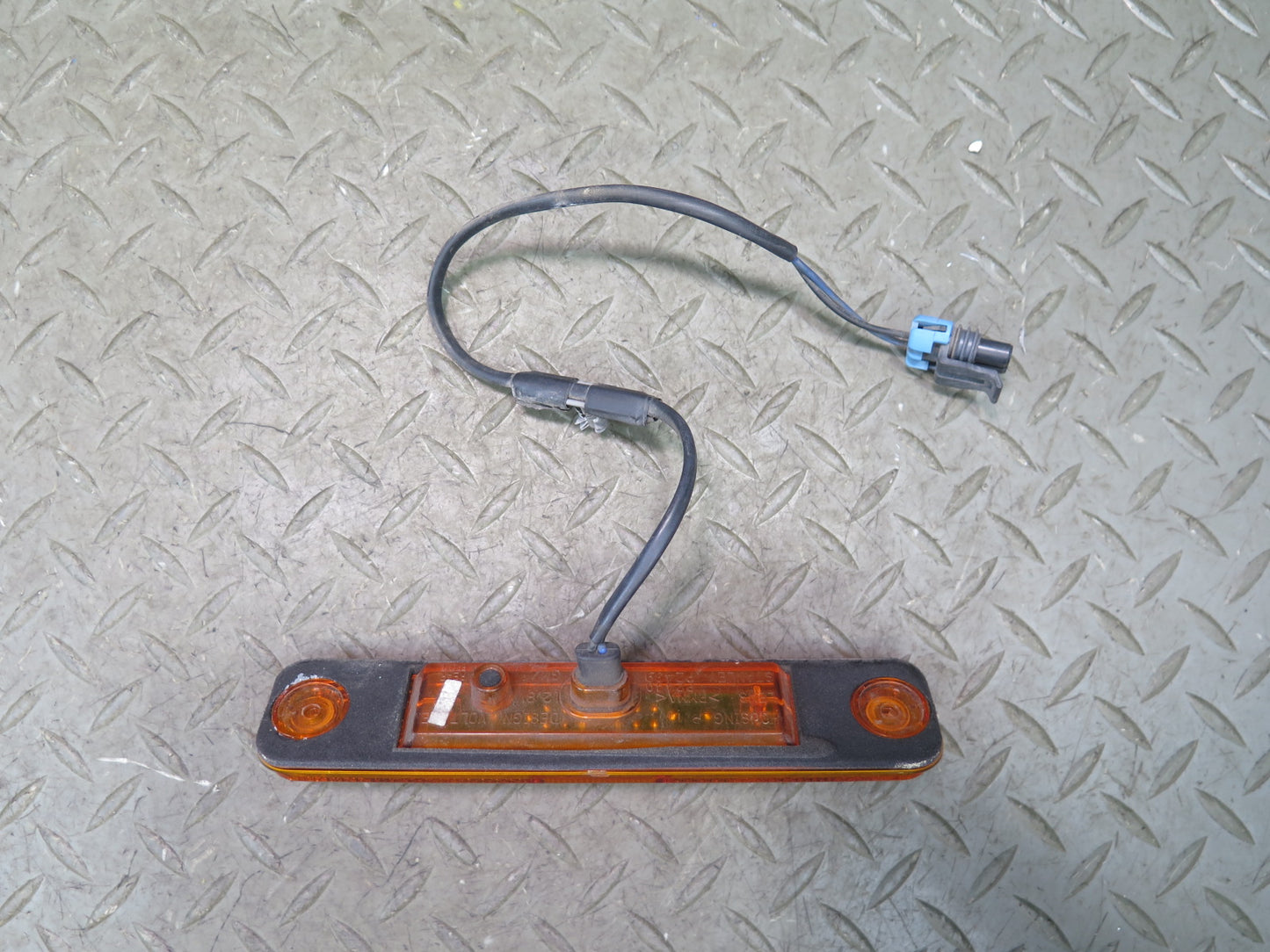 2003-2009 Hummer H2 Front Left & Right Fender Side Marker Light Lamp Set of 2