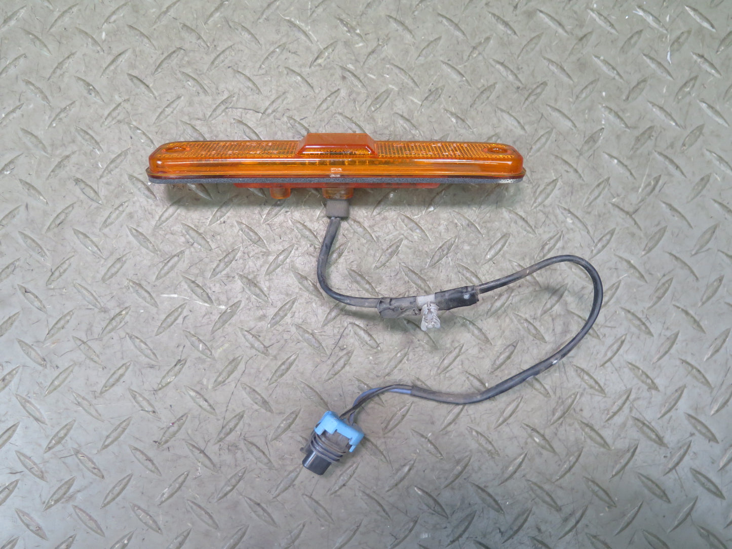 2003-2009 Hummer H2 Front Left & Right Fender Side Marker Light Lamp Set of 2