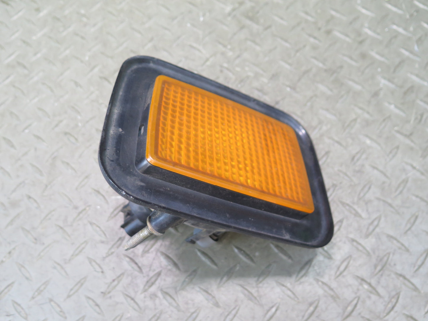 2003-2009 Hummer H2 Front Left Turn Signal Parking Light Lamp