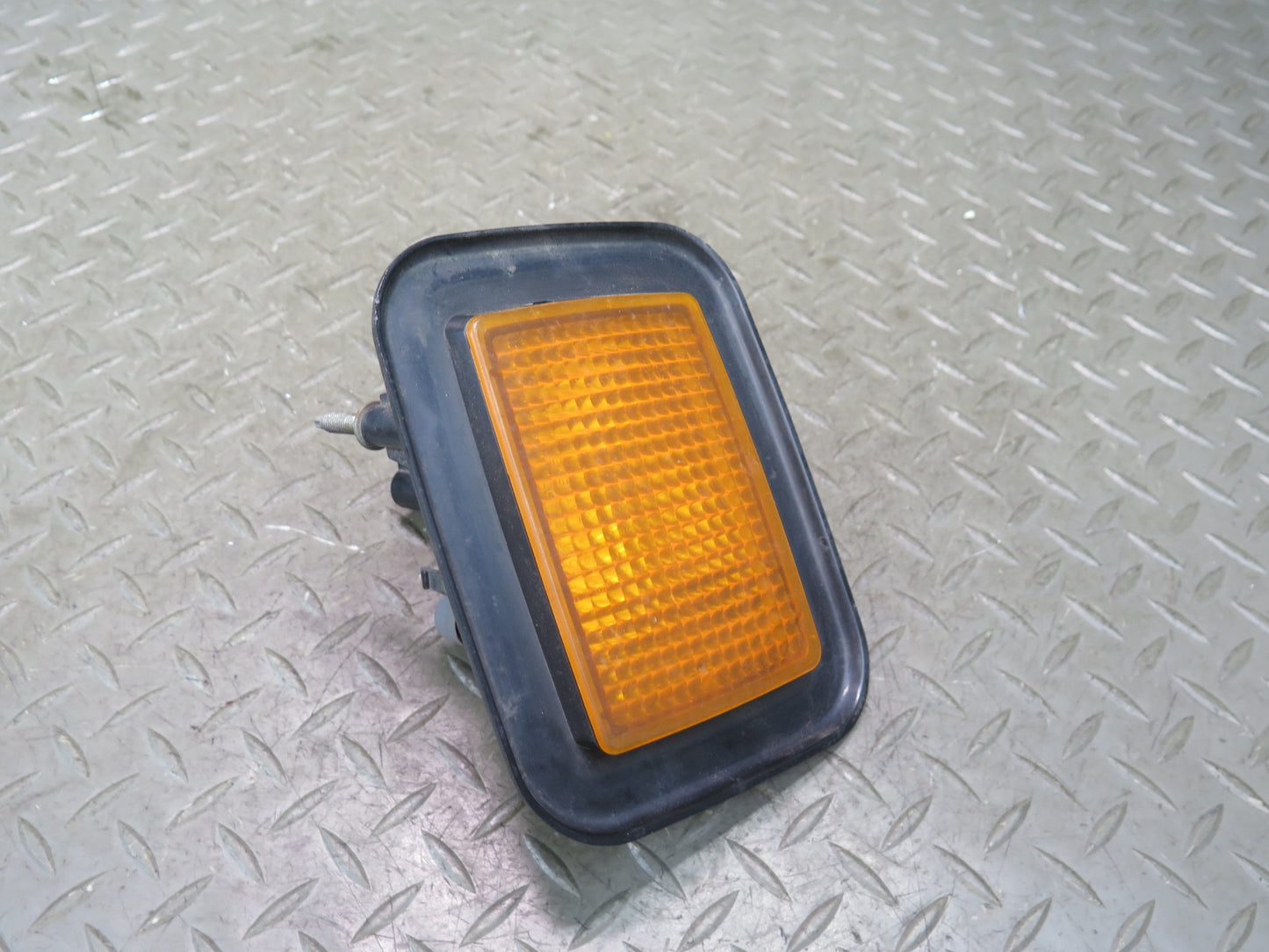 2003-2009 Hummer H2 Front Left Turn Signal Parking Light Lamp