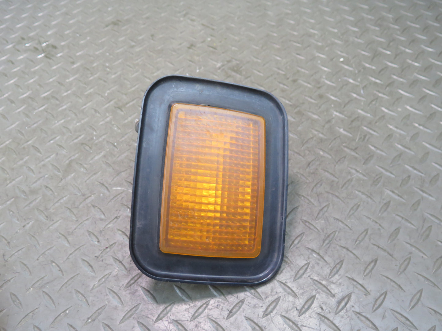 2003-2009 Hummer H2 Front Left Turn Signal Parking Light Lamp