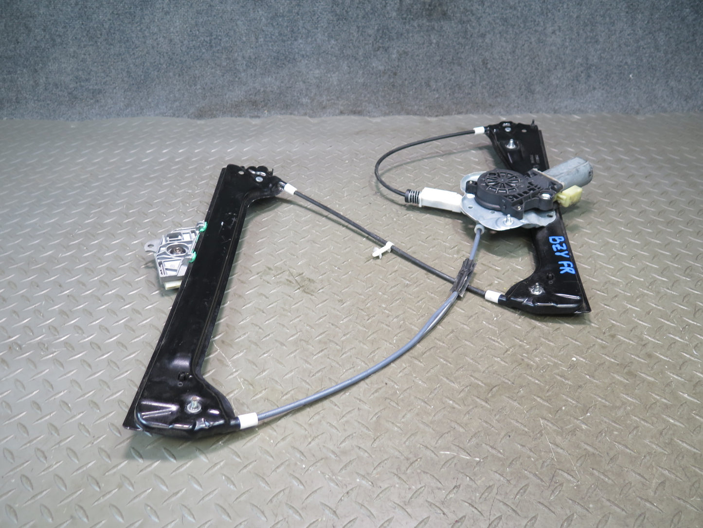 03-08 BMW E86 E85 Z4 Right Passenger Door Window Regulator w Motor OEM