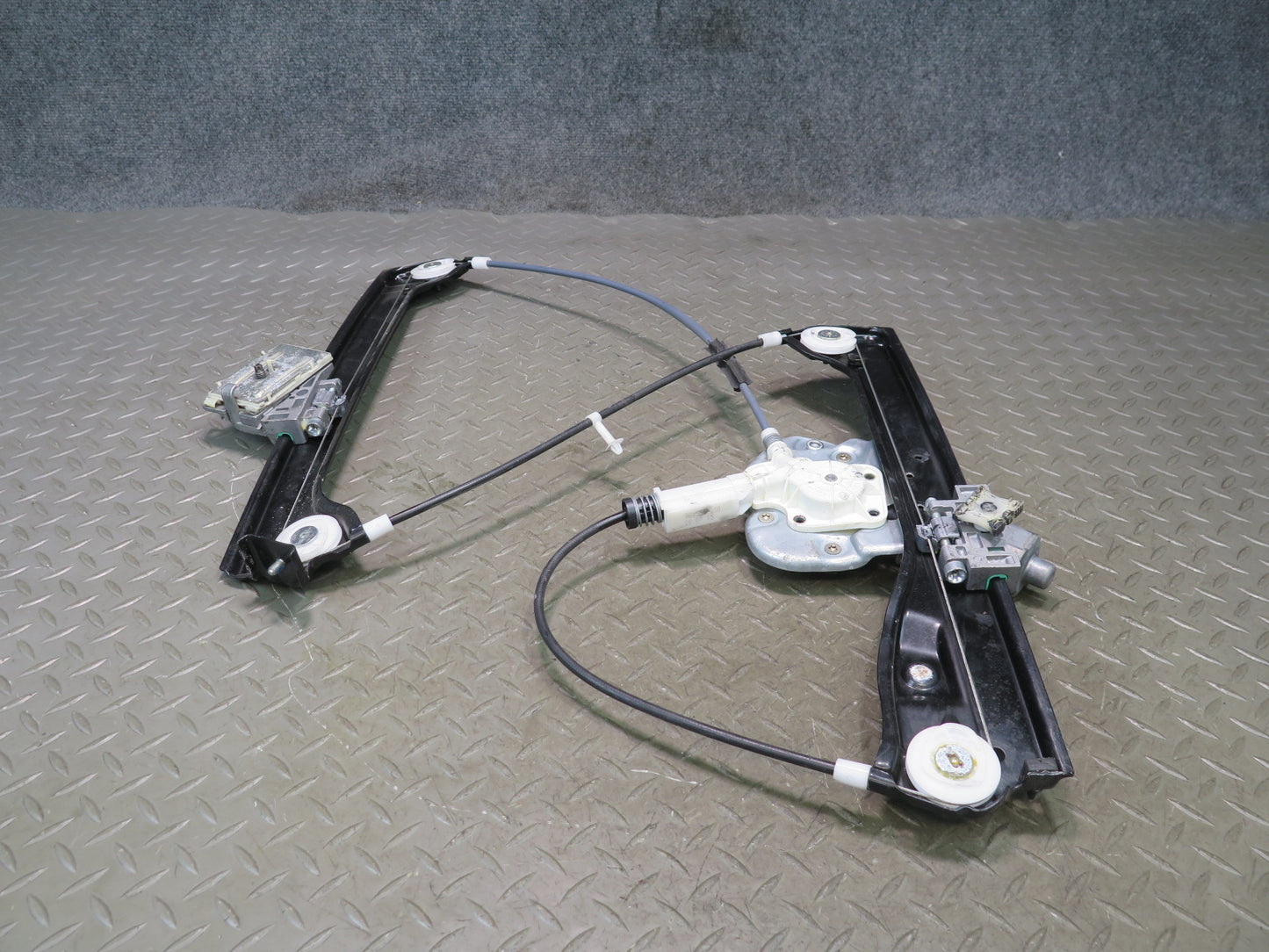 03-08 BMW E86 E85 Z4 Right Passenger Door Window Regulator w Motor OEM