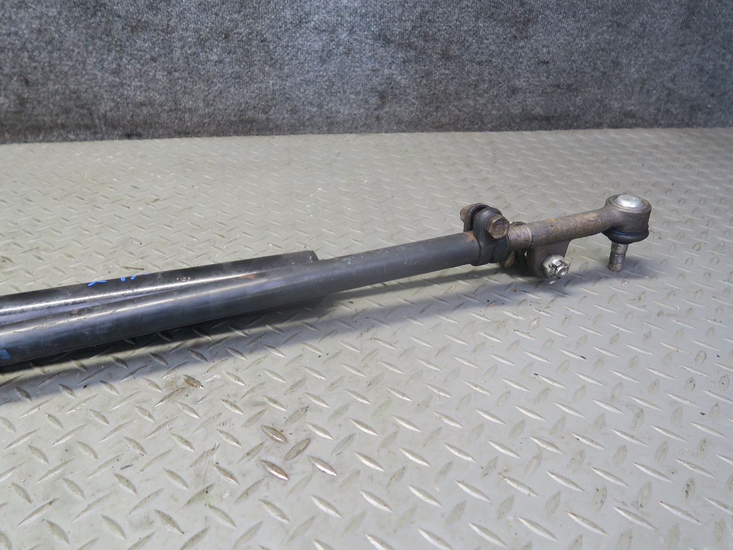 1996-1997 Lexus FZJ80L LX450 Steering Tie Rod Linkage w Damper Shock Cylinder