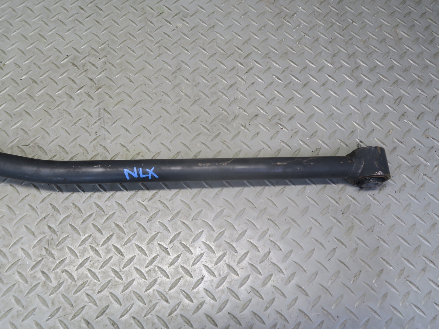 1996-1997 Lexus FZJ80L LX450 Front Lateral Control Arm Panhard Rod
