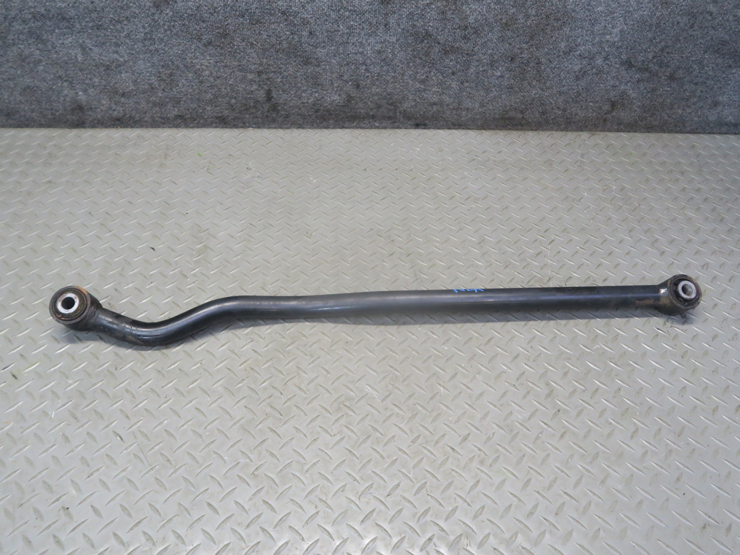 1996-1997 Lexus FZJ80L LX450 Front Lateral Control Arm Panhard Rod