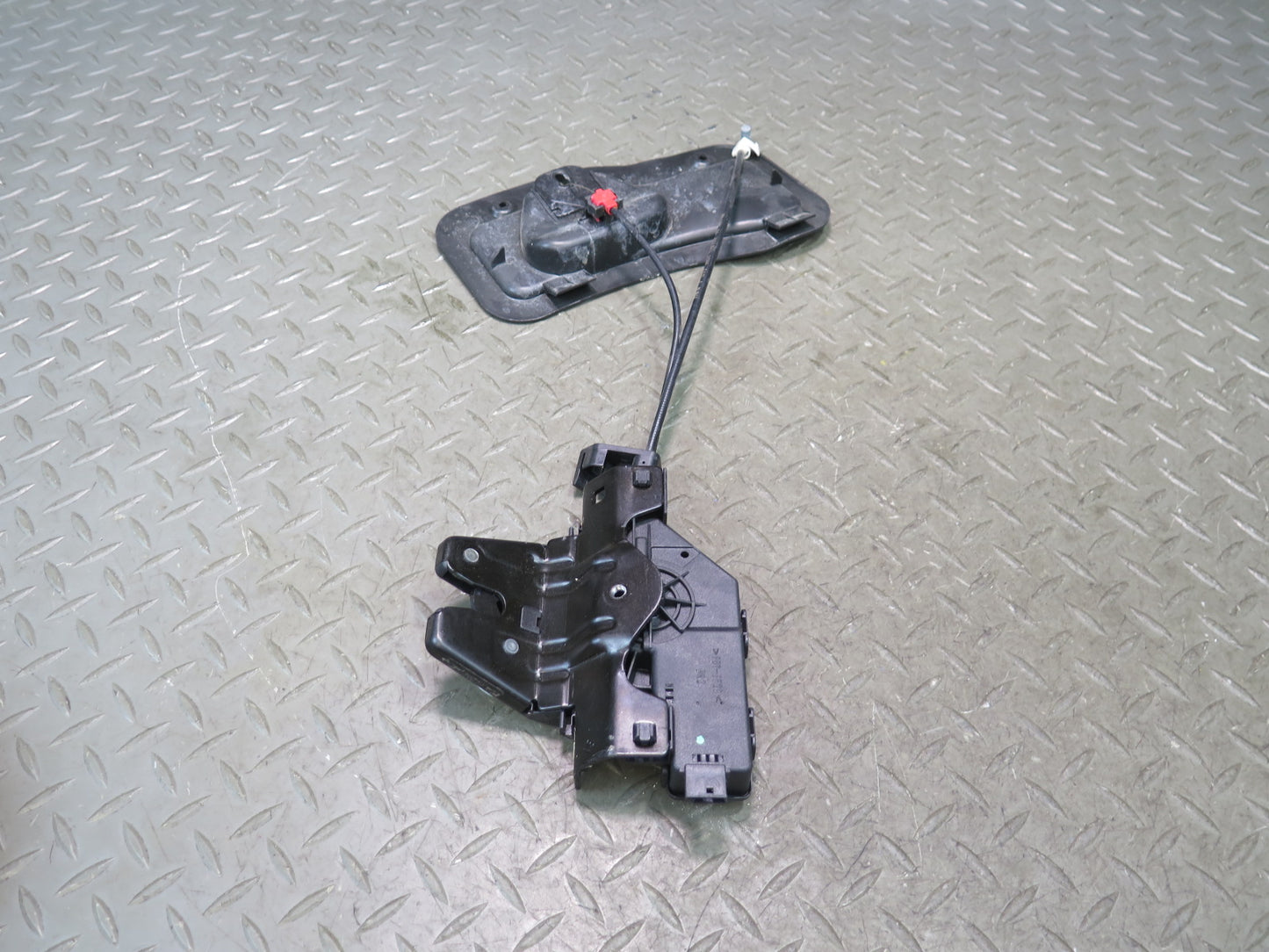 03-08 BMW E85 Z4 Rear Trunk Lock Latch Actuator w Release & Recessed Handle OEM