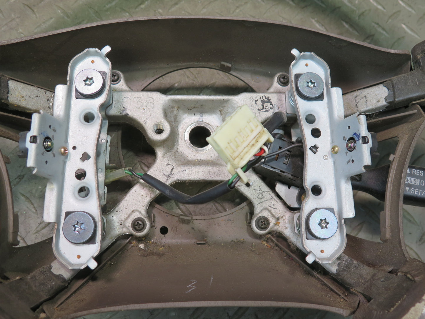 1996-1997 Lexus FZJ80L LX450 Leather Steering w Cruise Switch