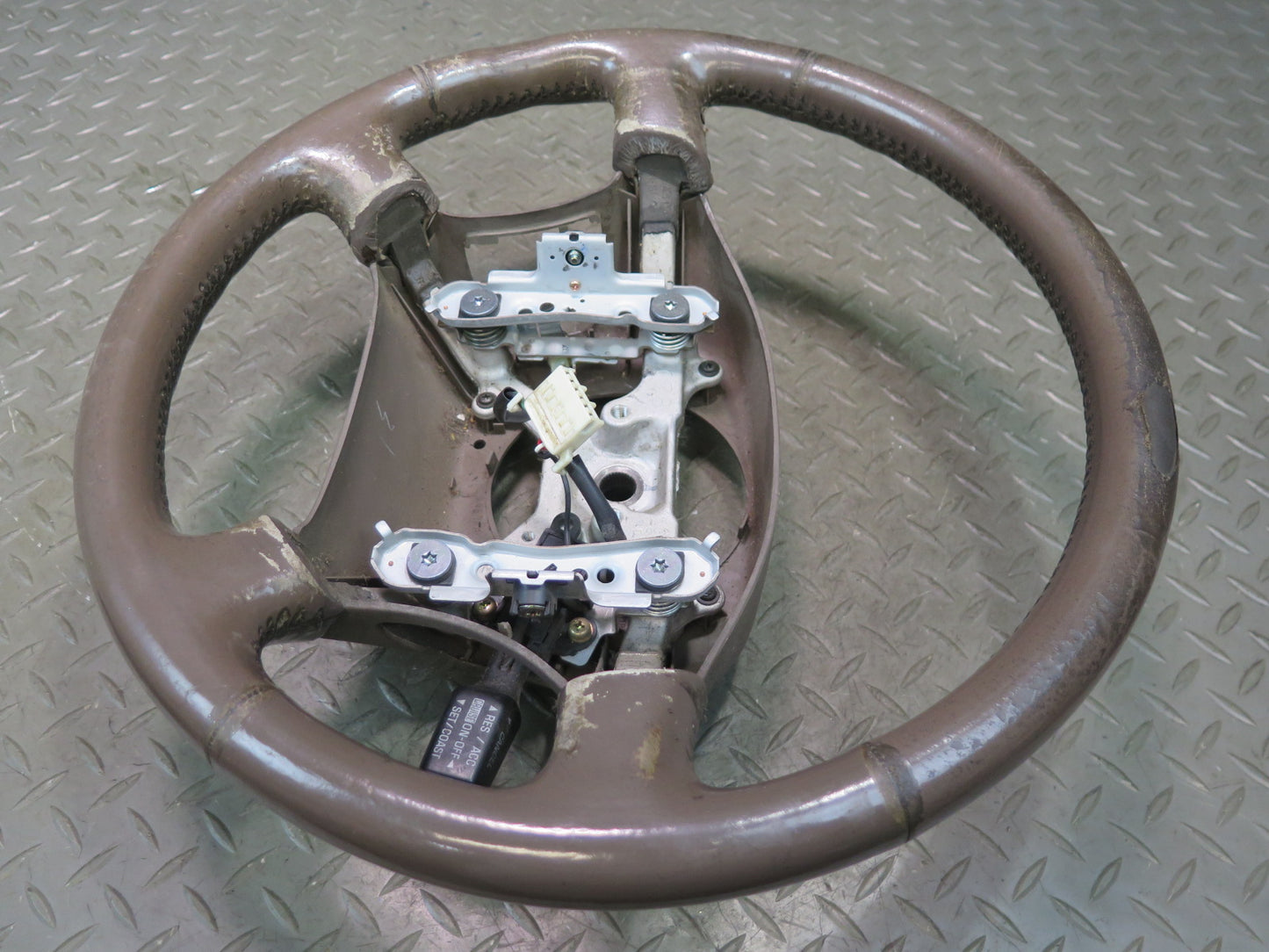 1996-1997 Lexus FZJ80L LX450 Leather Steering w Cruise Switch
