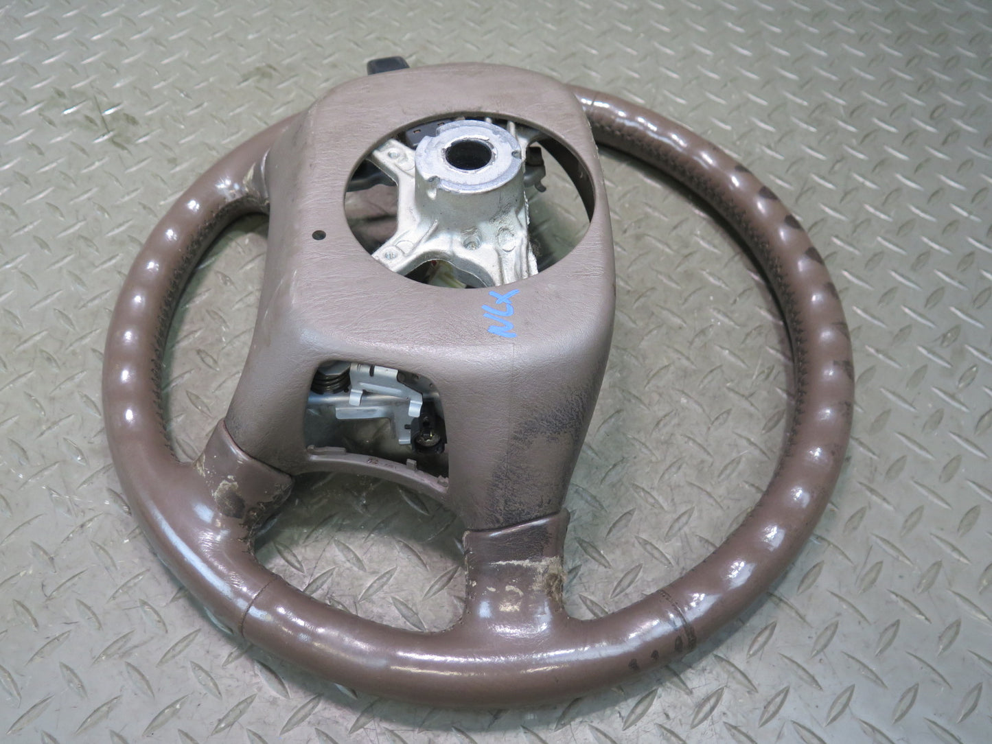 1996-1997 Lexus FZJ80L LX450 Leather Steering w Cruise Switch