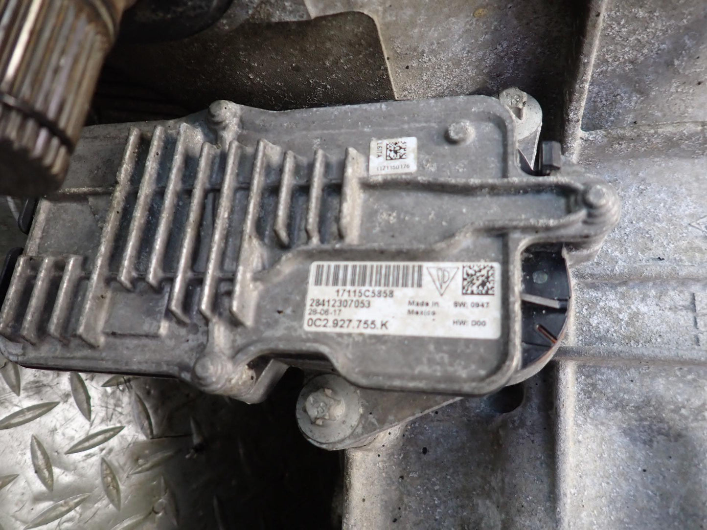 2011-2014 Porsche Cayenne 958 4.8L AWD Transmission Transfer Case Box w Motor