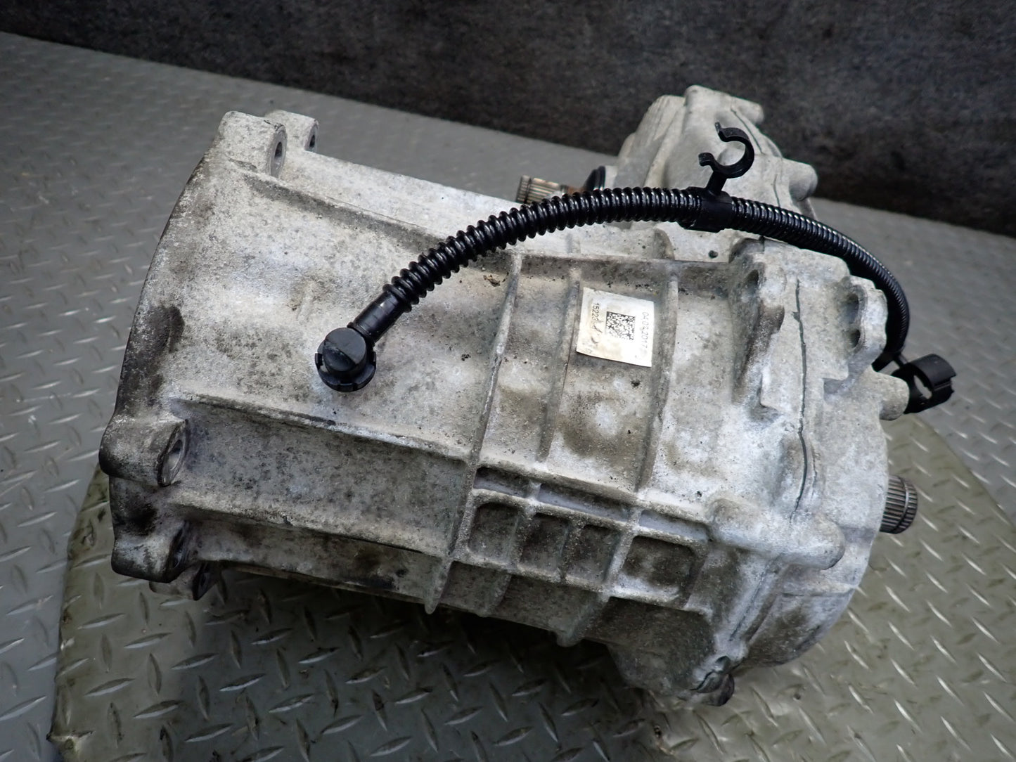 2011-2014 Porsche Cayenne 958 4.8L AWD Transmission Transfer Case Box w Motor