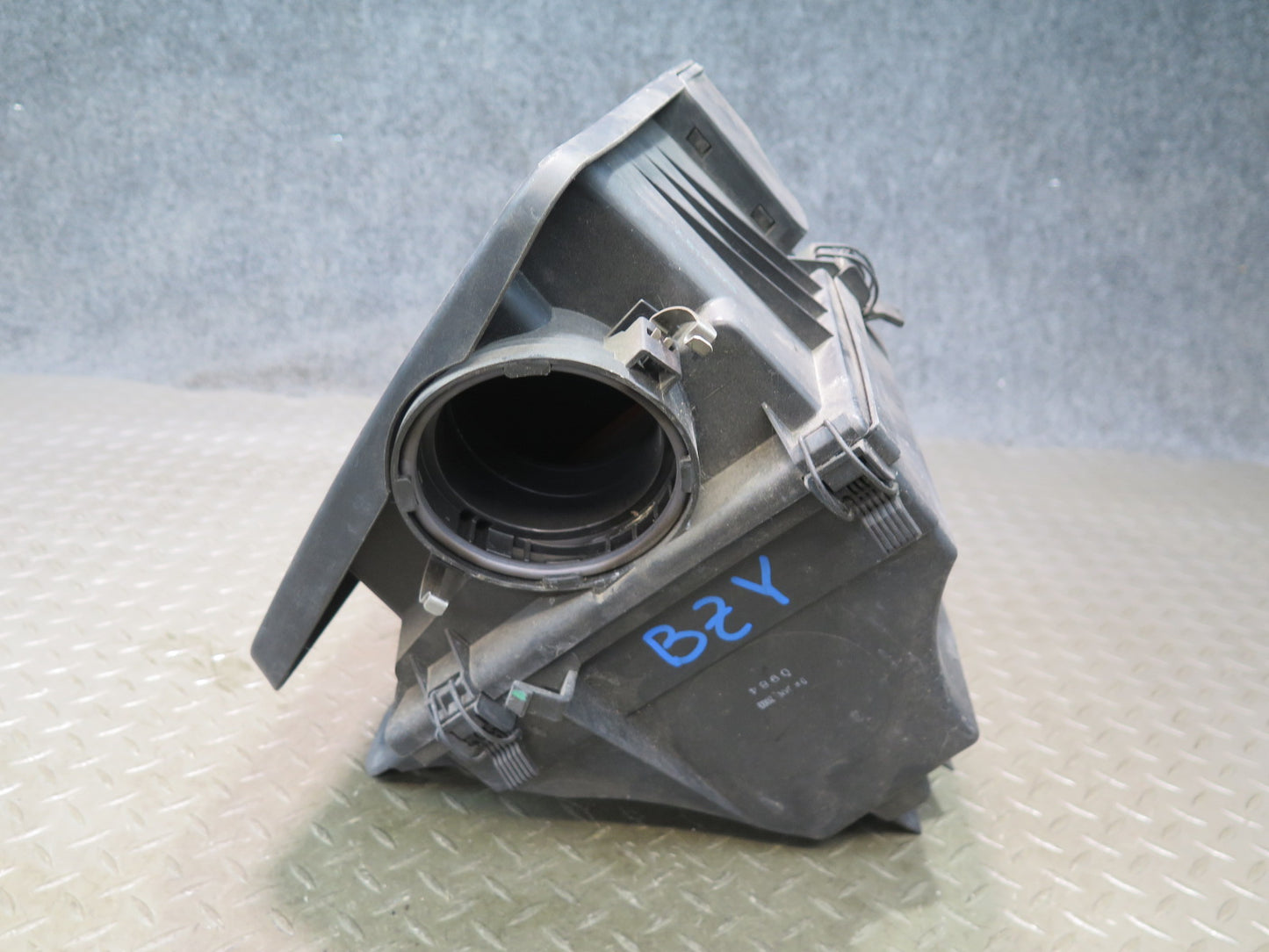 03-05 BMW E85 Z4 3.0L M54 Air Intake Cleaner Filter Box 7514873 OEM