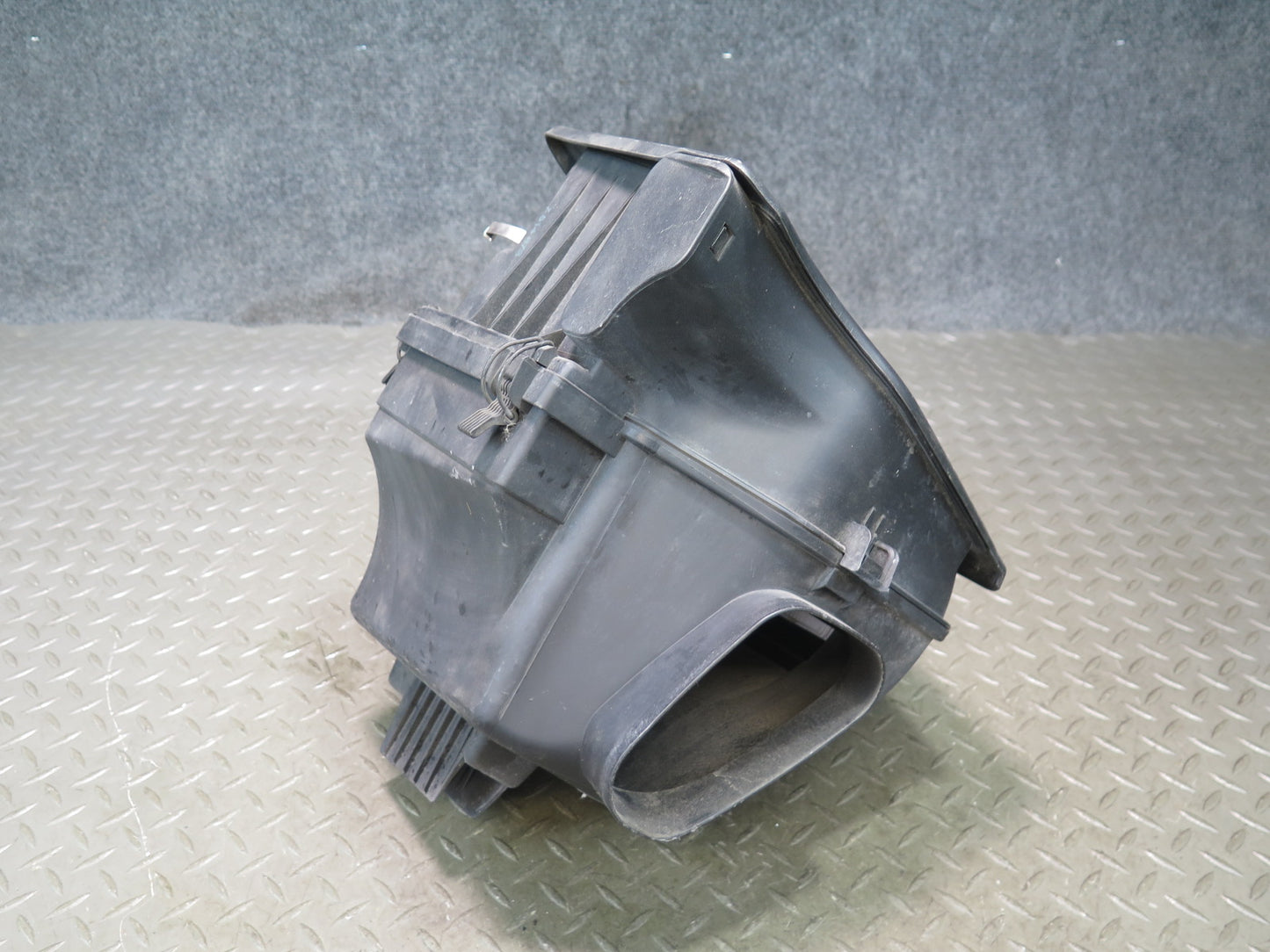 03-05 BMW E85 Z4 3.0L M54 Air Intake Cleaner Filter Box 7514873 OEM