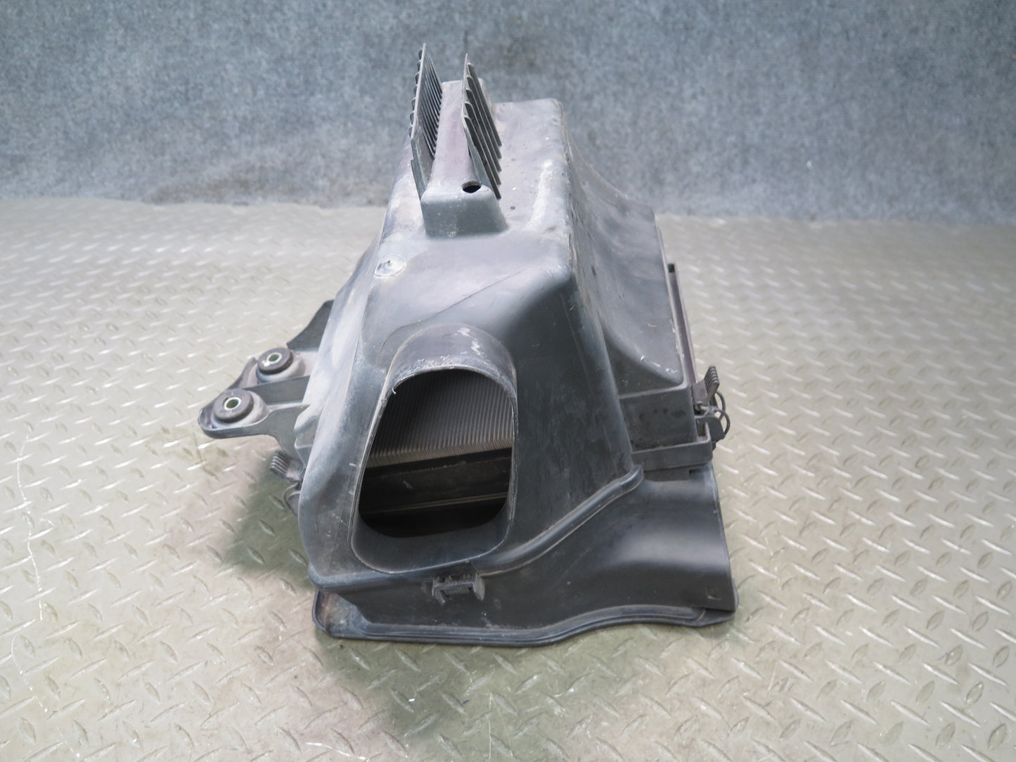 03-05 BMW E85 Z4 3.0L M54 Air Intake Cleaner Filter Box 7514873 OEM