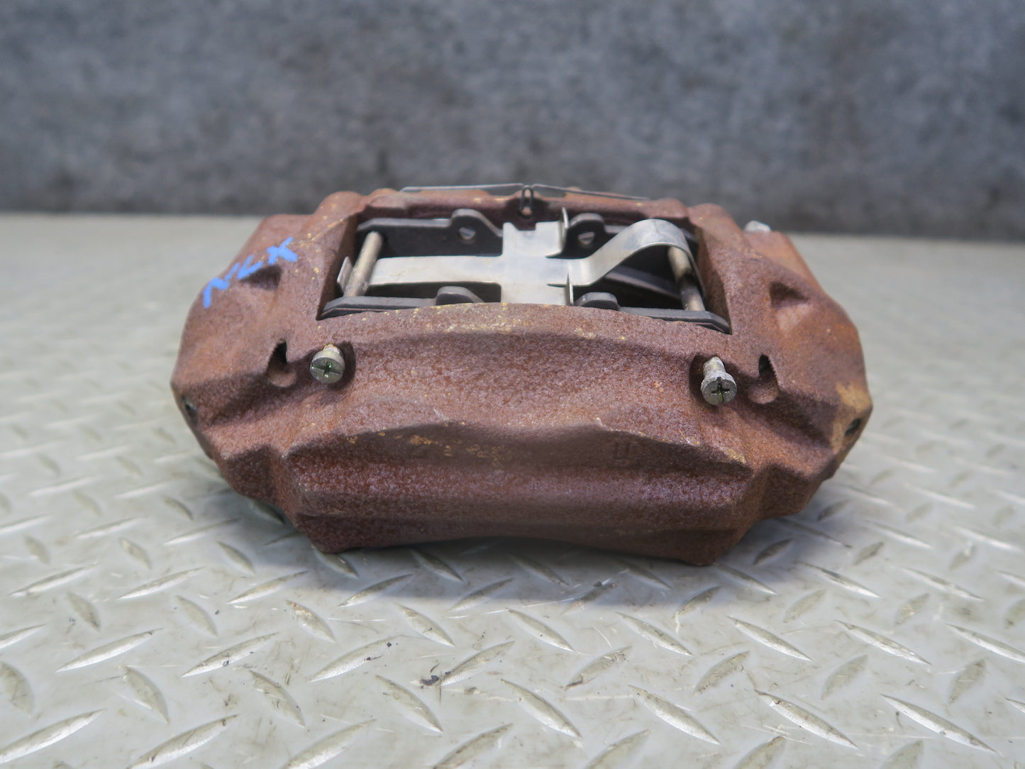 1996-1997 Lexus FZJ80L LX450 Front Left & Right Brake Caliper Set of 2