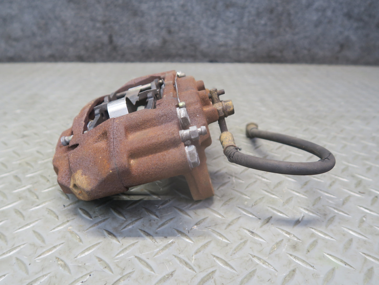 1996-1997 Lexus FZJ80L LX450 Front Left & Right Brake Caliper Set of 2