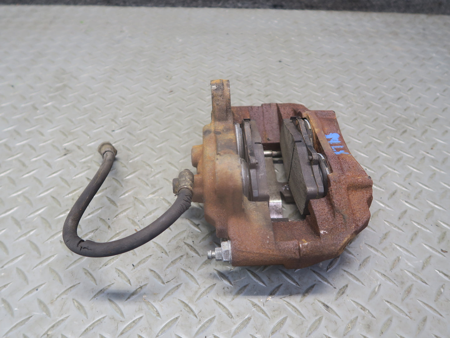 1996-1997 Lexus FZJ80L LX450 Front Left & Right Brake Caliper Set of 2