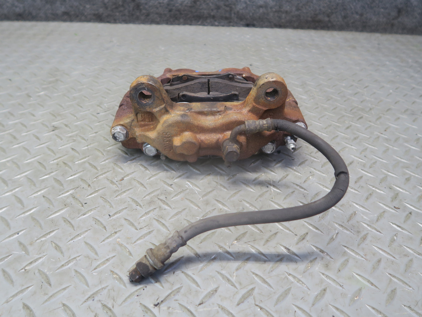 1996-1997 Lexus FZJ80L LX450 Front Left & Right Brake Caliper Set of 2