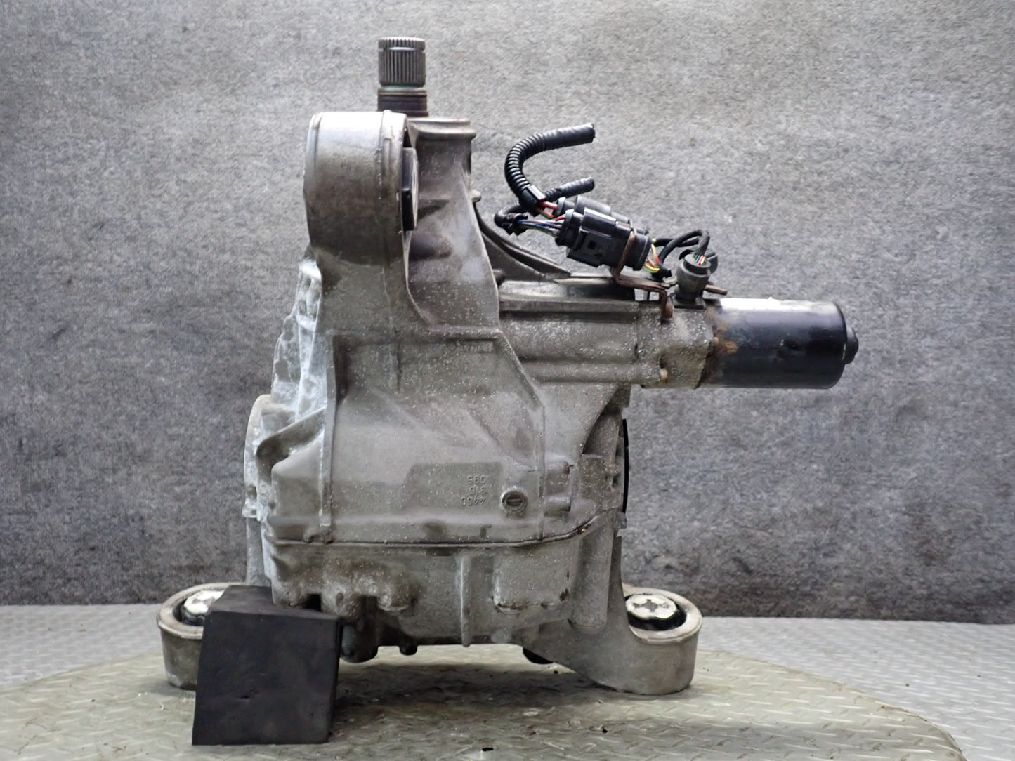 13-14 Porsche Cayenne 958 GTS 4.8L AWD elsd Rear Axle Differential Carrier 2.92
