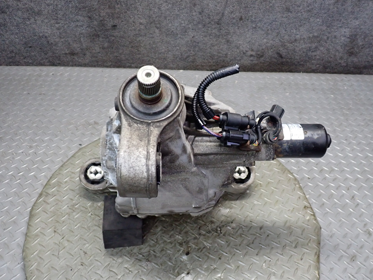 13-14 Porsche Cayenne 958 GTS 4.8L AWD elsd Rear Axle Differential Carrier 2.92