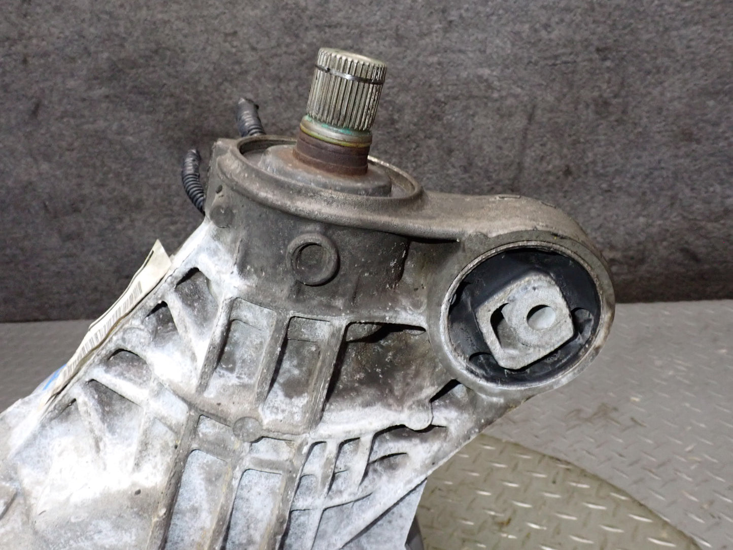 13-14 Porsche Cayenne 958 GTS 4.8L AWD elsd Rear Axle Differential Carrier 2.92