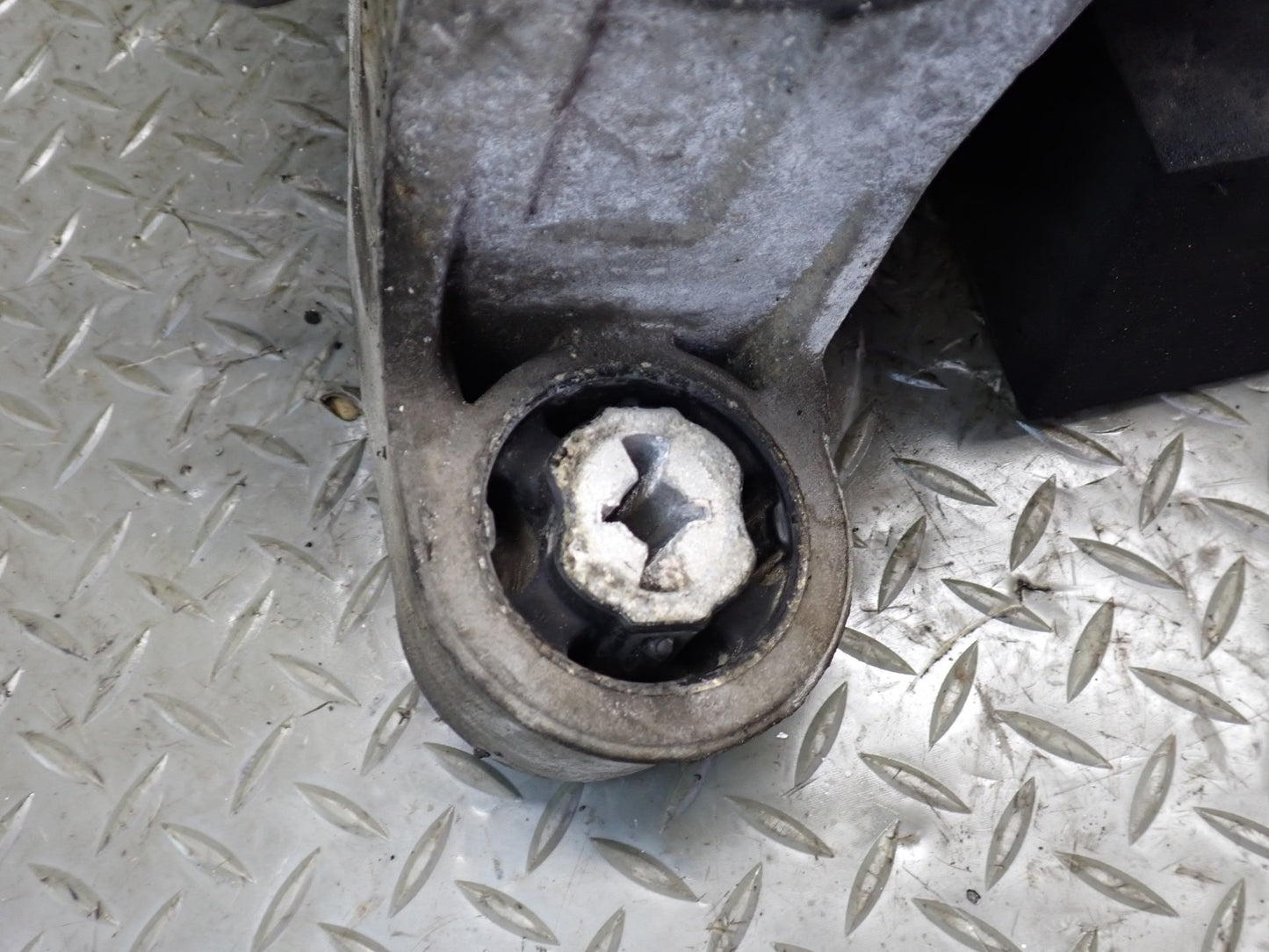 13-14 Porsche Cayenne 958 GTS 4.8L AWD elsd Rear Axle Differential Carrier 2.92