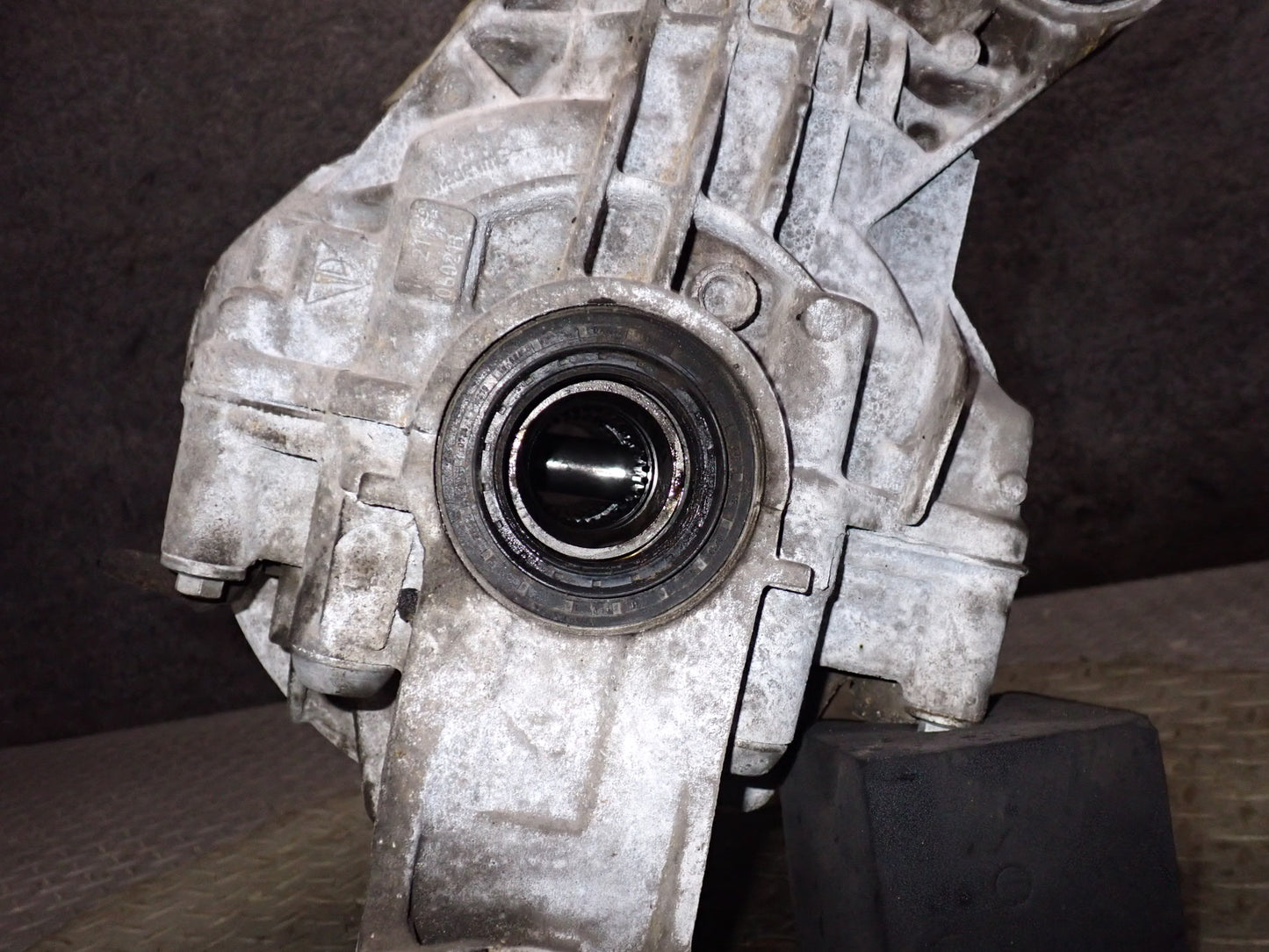 13-14 Porsche Cayenne 958 GTS 4.8L AWD elsd Rear Axle Differential Carrier 2.92